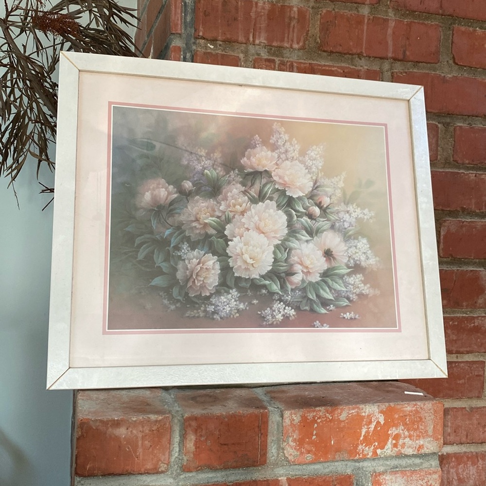 Vintage floral print in white frame art